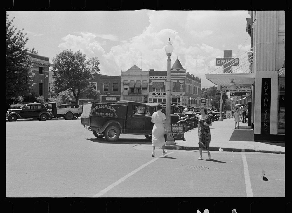 Scene at Fayetteville, Arkansas. Sourced from the Library of Congress.