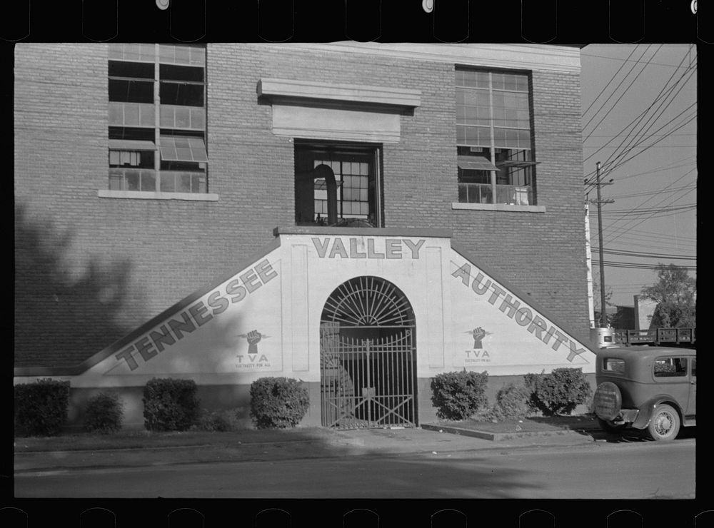 TVA (Tennessee Valley Authority) powerhouse at Tupelo, Mississippi. Sourced from the Library of Congress.