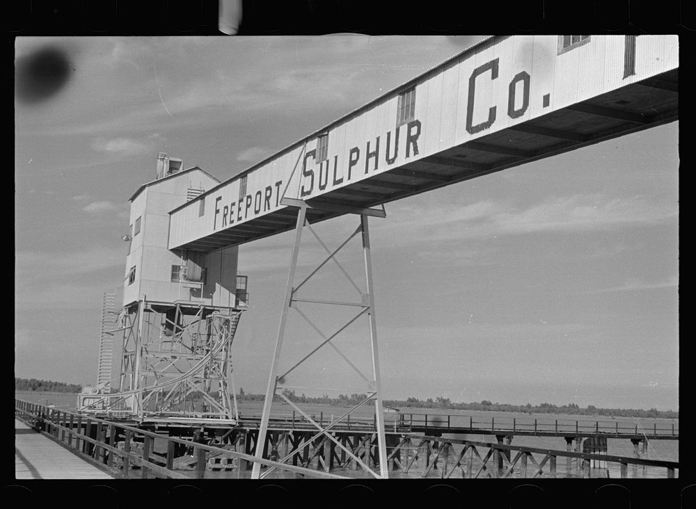 [Untitled photo, possibly related to: Sulphur mine, Plaquemines Parish, Louisiana]. Sourced from the Library of Congress.