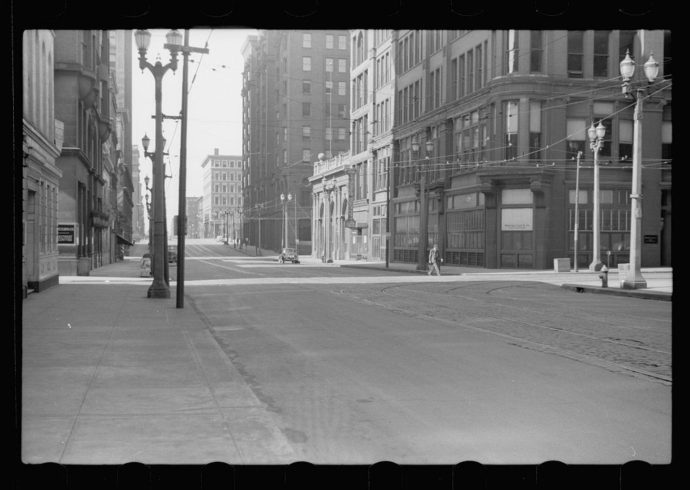 Downtown street on Sunday morning, St. Louis, Missouri. Sourced from the Library of Congress.