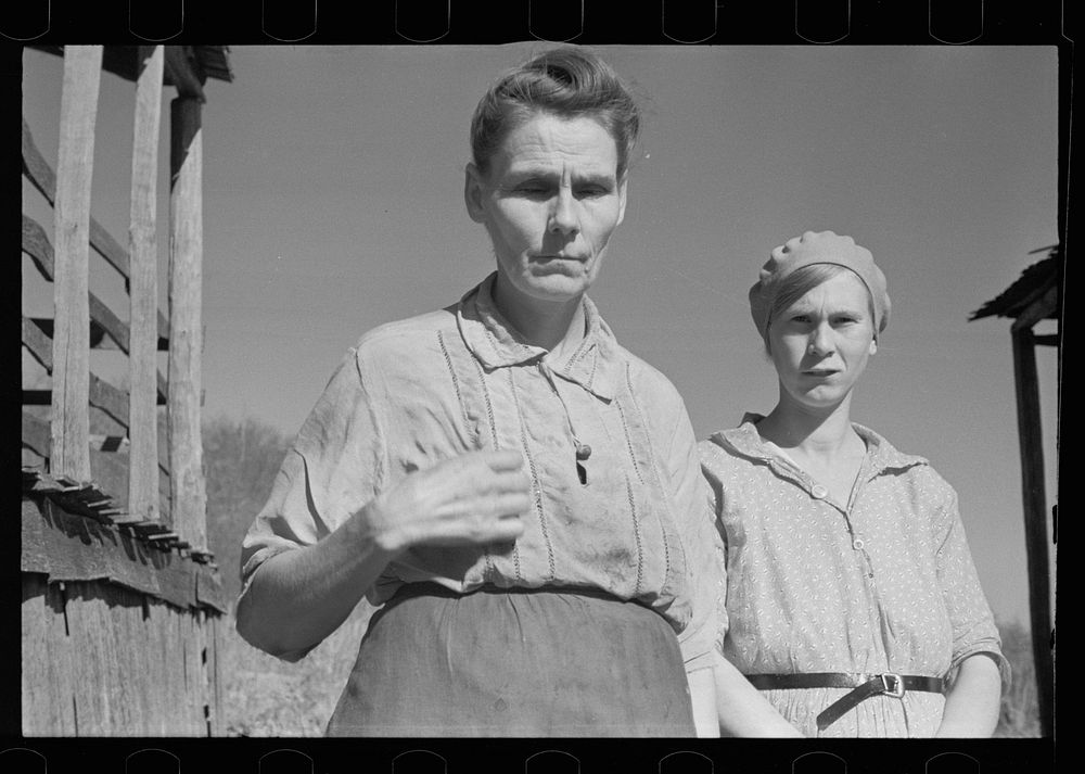 [Untitled photo, possibly related to: Fanny Corbin, the mother of twenty-two children, Shenandoah National Park, Virginia].…