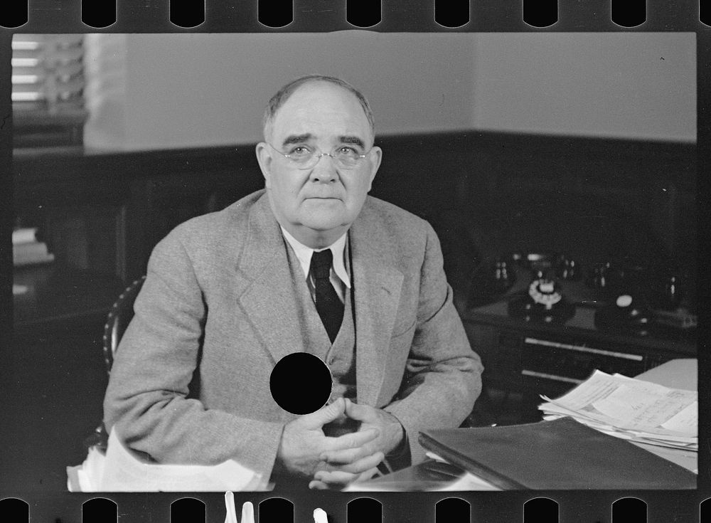 [Untitled photo, possibly related to: Dr. Alexander, assistant to the administrator of the U.S. Resettlement Administration…
