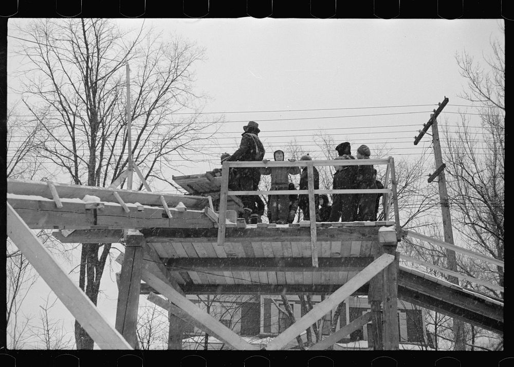 [Untitled photo, possibly related to: Toboggan, Lancaster, New Hampshire]. Sourced from the Library of Congress.