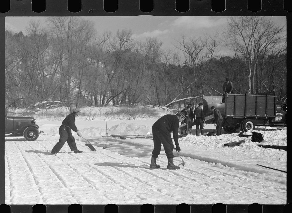 Cutting ice on the Ottaquetchee River, Coos County, New Hampshire. Sourced from the Library of Congress.