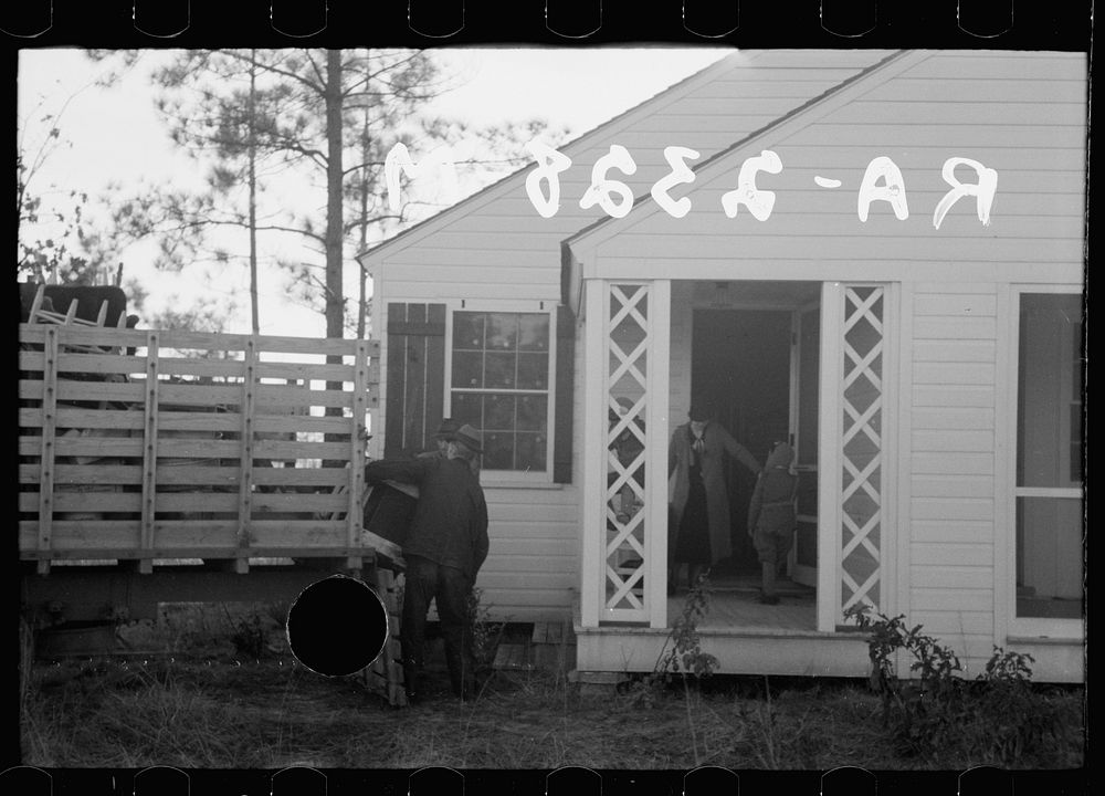 [Untitled photo, possibly related to: W.R. Hubbard and family moving their household goods on Penderlea Farms, North…