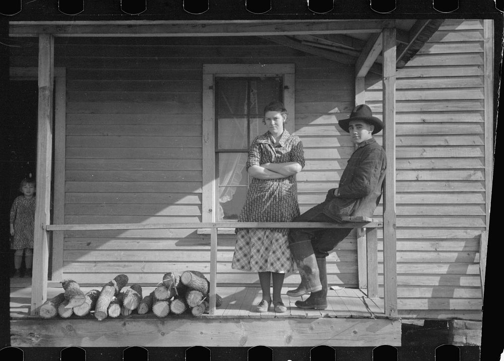 [Untitled photo, possibly related to: Mr. and Mrs. Louis Lynch, tract no. 189, Johnston County, North Carolina]. Sourced…