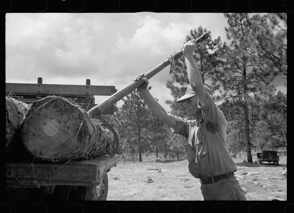 Sawmill worker, Irwin County, Georgia. Sourced from the Library of Congress.