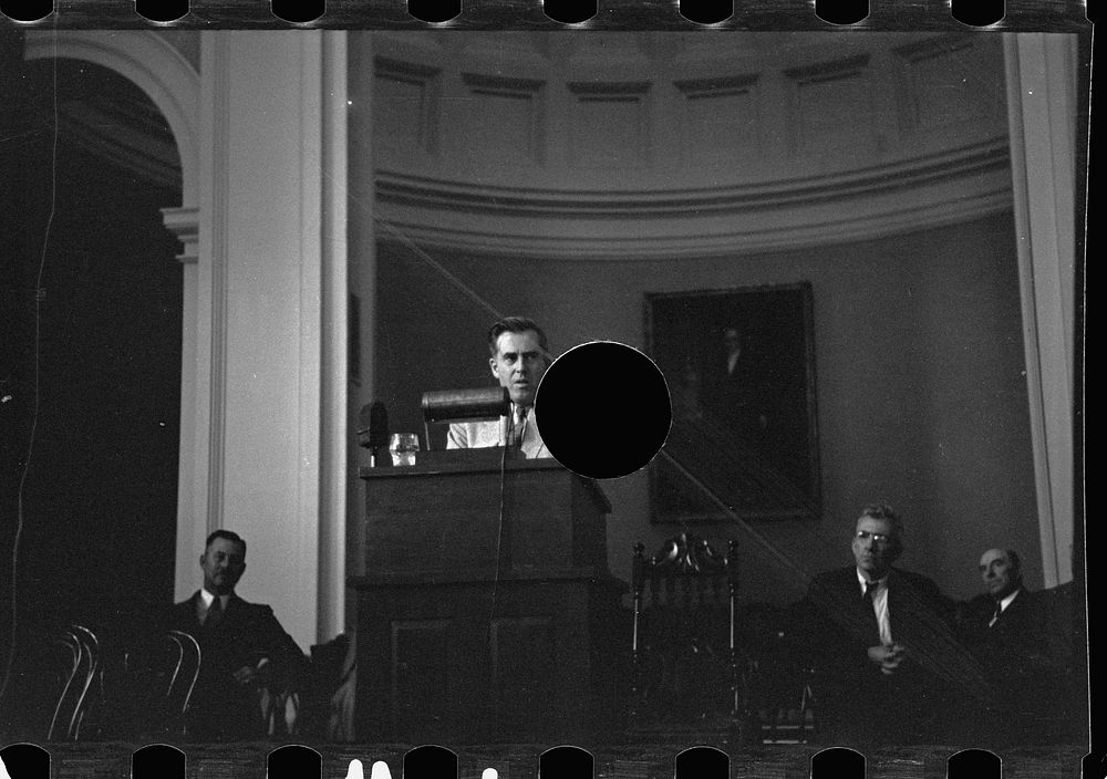 [Untitled photo, possibly related to: Secretary Wallace addressing a group of Vermont and New Hampshire farmers at Hanover…