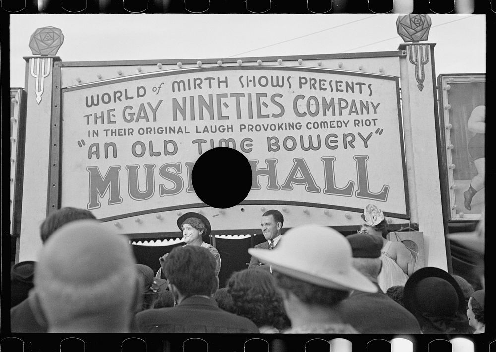 [Untitled photo, possibly related to: Sideshow, State Fair, Rutland, Vermont]. Sourced from the Library of Congress.