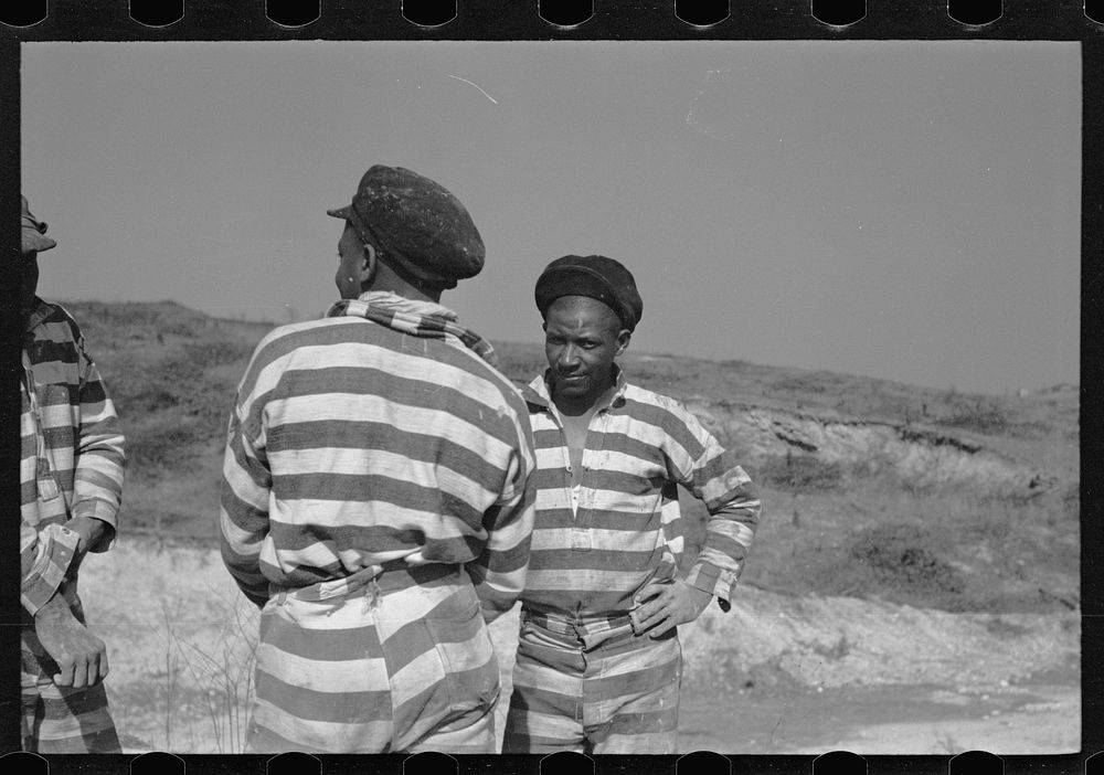 [Untitled photo, possibly related to: road gang, Jefferson County, Alabama]
