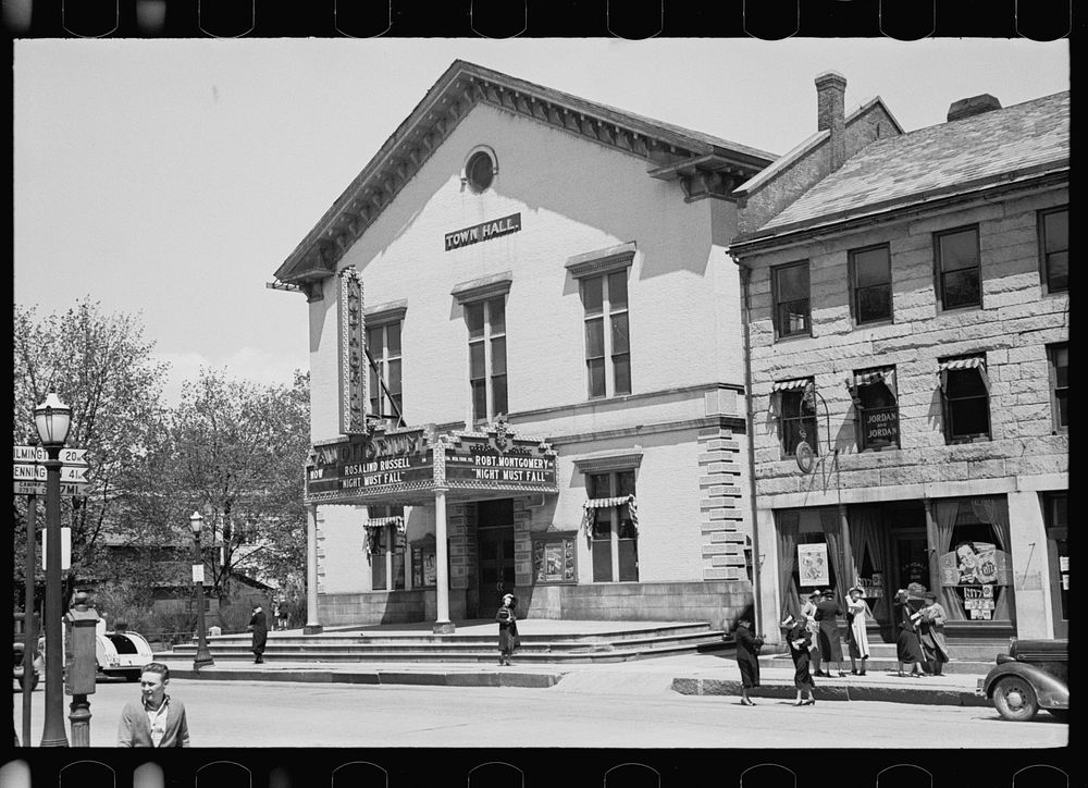 [Street scene, Brattleboro, Vermont]. Sourced from the Library of Congress.