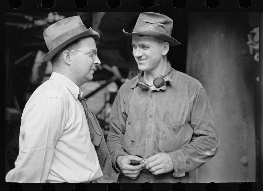 Steelworkers, Pittsburgh, Pennsylvania. Sourced from the Library of Congress.