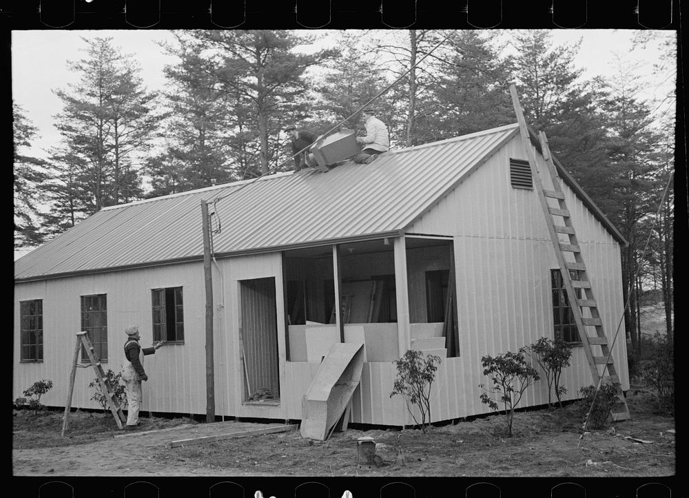 Construction of prefabricated steel house, Greenbelt, Maryland. Sourced from the Library of Congress.