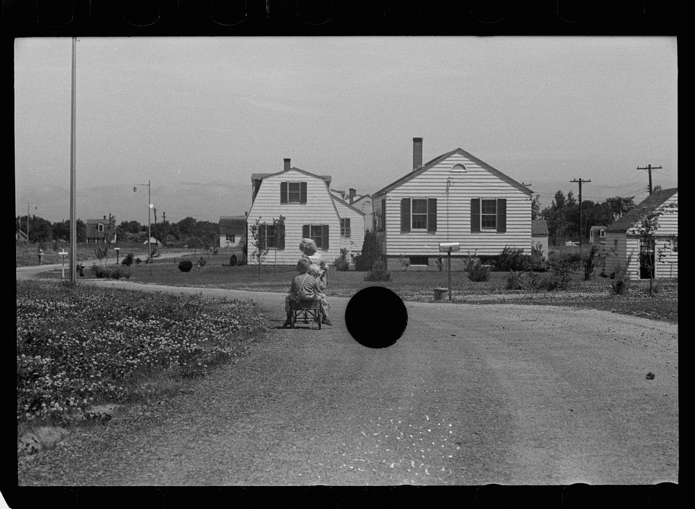[Untitled photo, possibly related to: House at Decatur Homesteads, Indiana]. Sourced from the Library of Congress.