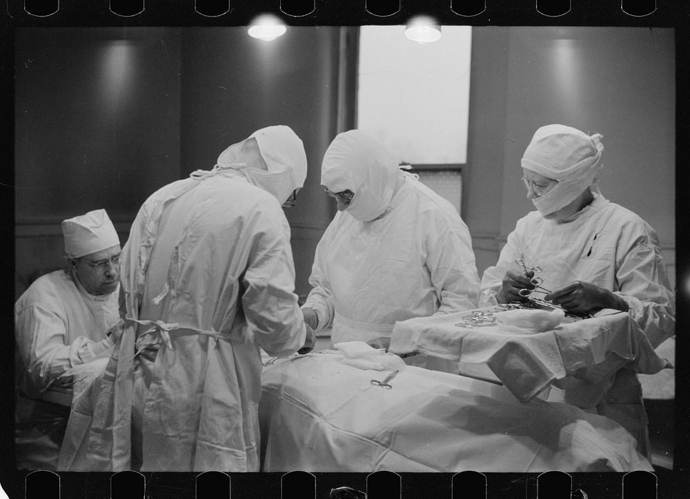 Operation, Herrin Hospital (private), Herrin, Illinois. Sourced from the Library of Congress.