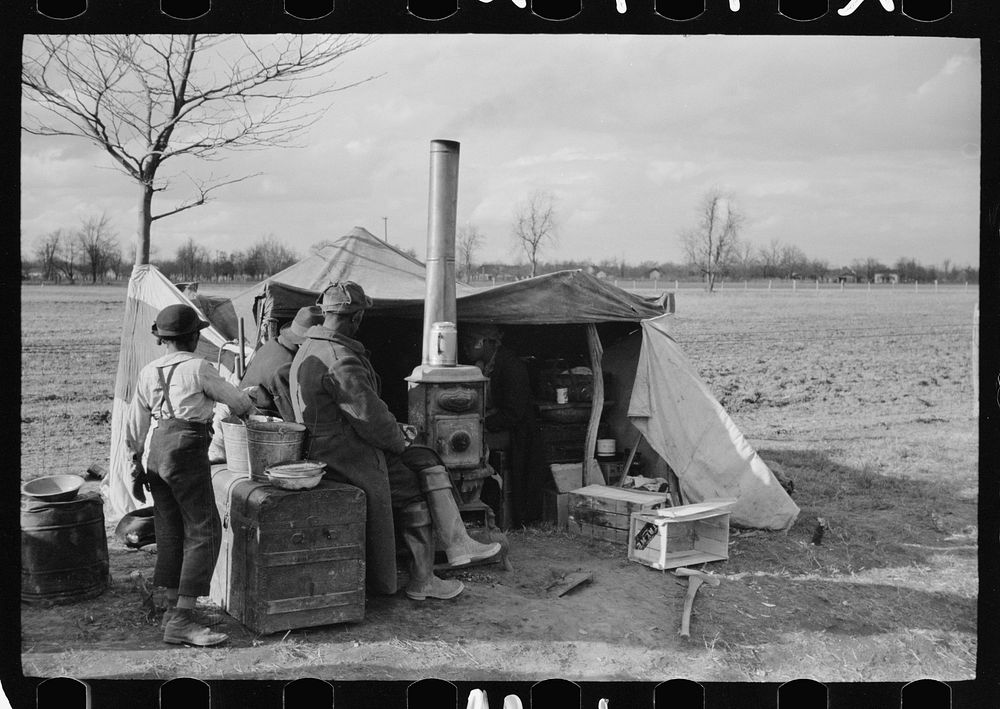 Evicted sharecropper along Highway 60, New Madrid County, Missouri. Sourced from the Library of Congress.