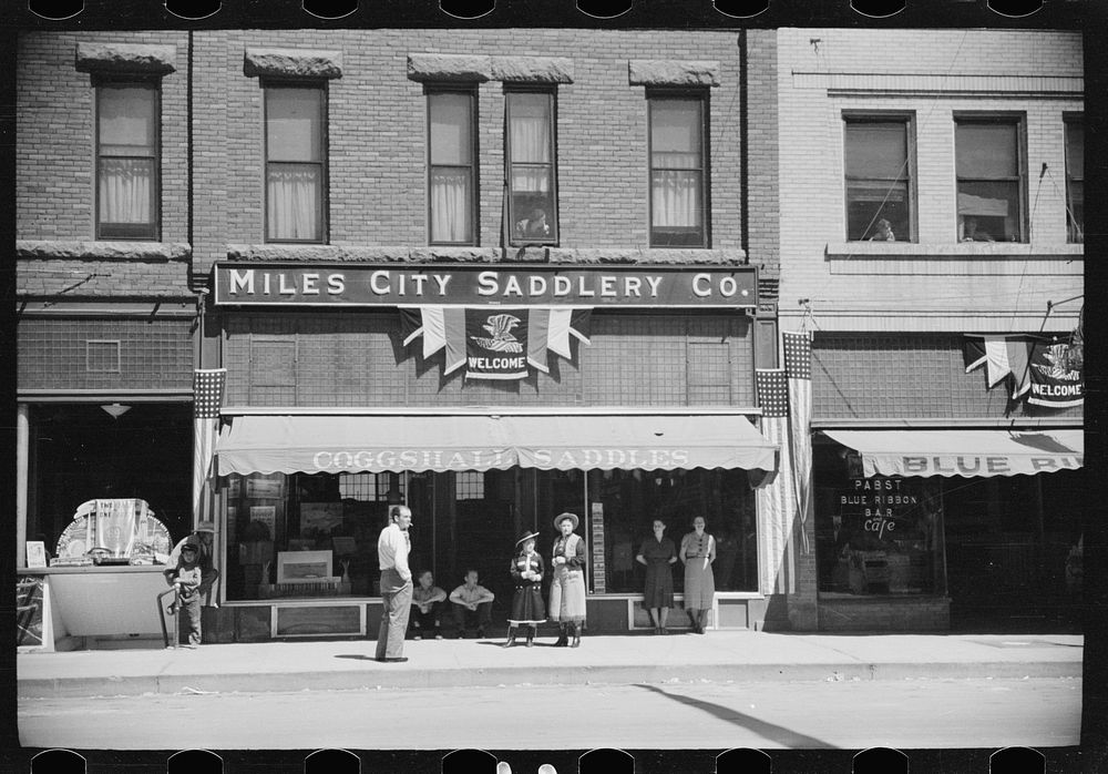 Saddle shop, Miles City, Montana. Sourced from the Library of Congress.