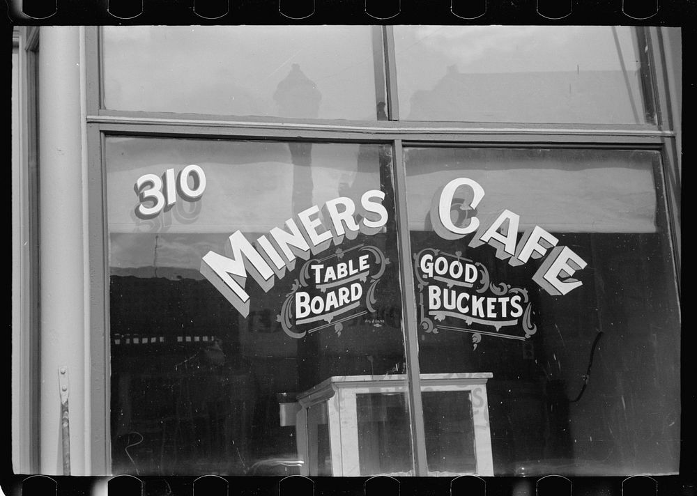 Miners' cafe, Butte, Montana. Sourced from the Library of Congress.