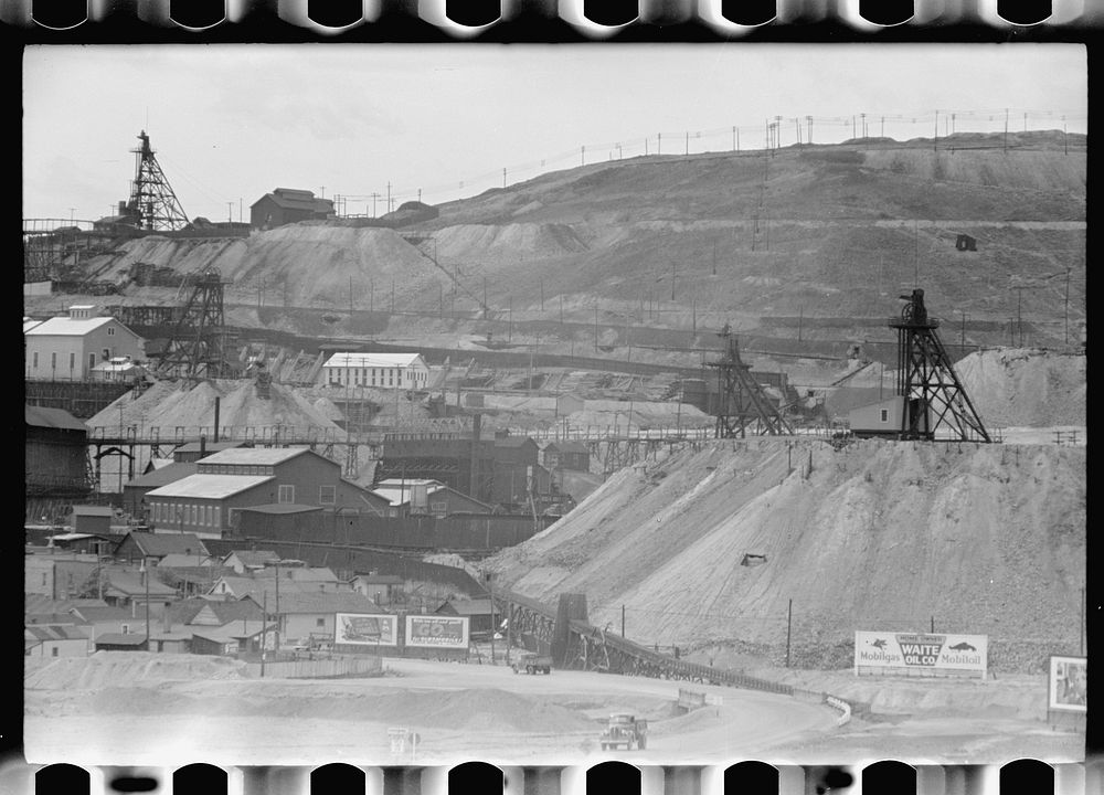 [Untitled photo, possibly related to: Copper mine in town, Butte, Montana]. Sourced from the Library of Congress.