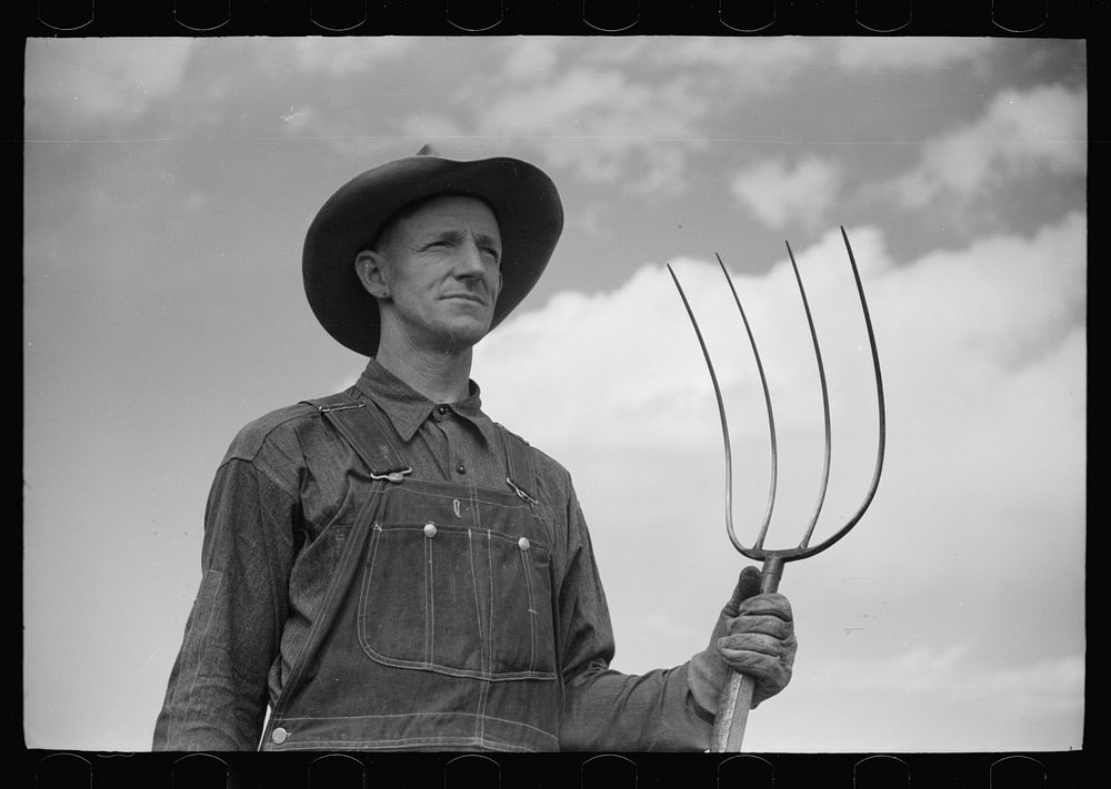 Thomas W. Beede, resettlement client, Western Slope Farms, Colorado. Sourced from the Library of Congress.