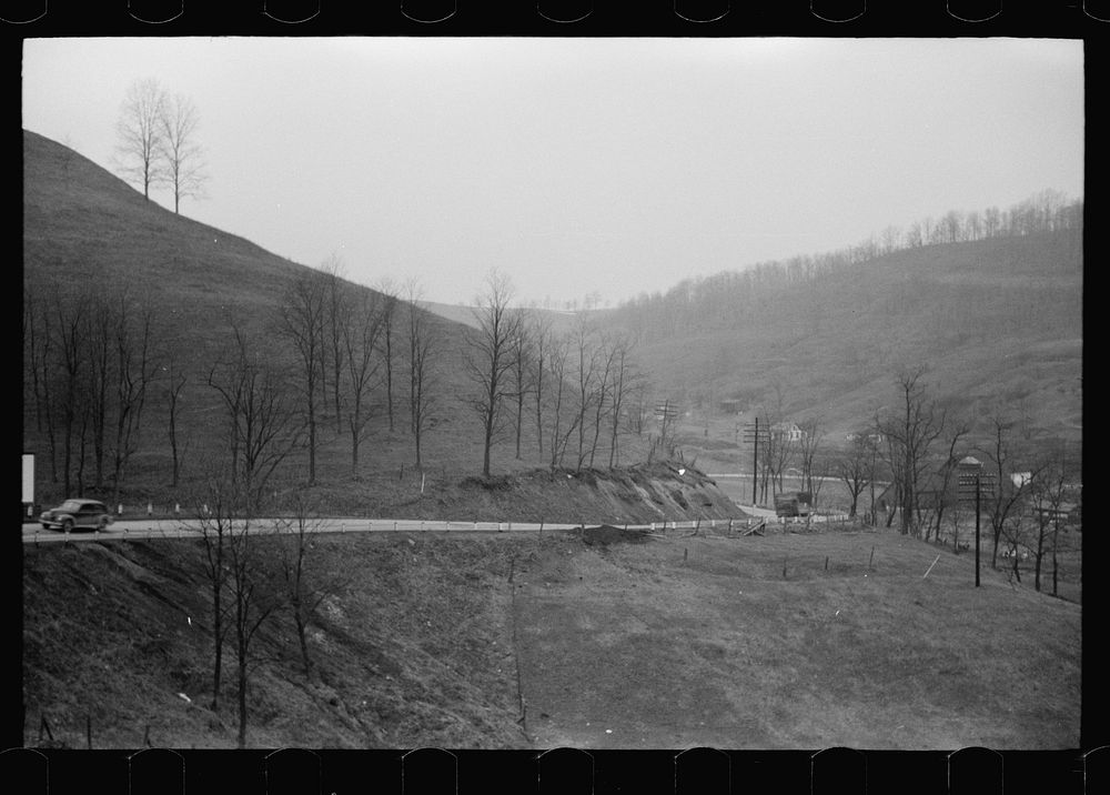 [Untitled photo, possibly related to: Highway U.S. 50, Mineral County, West Virginia]. Sourced from the Library of Congress.