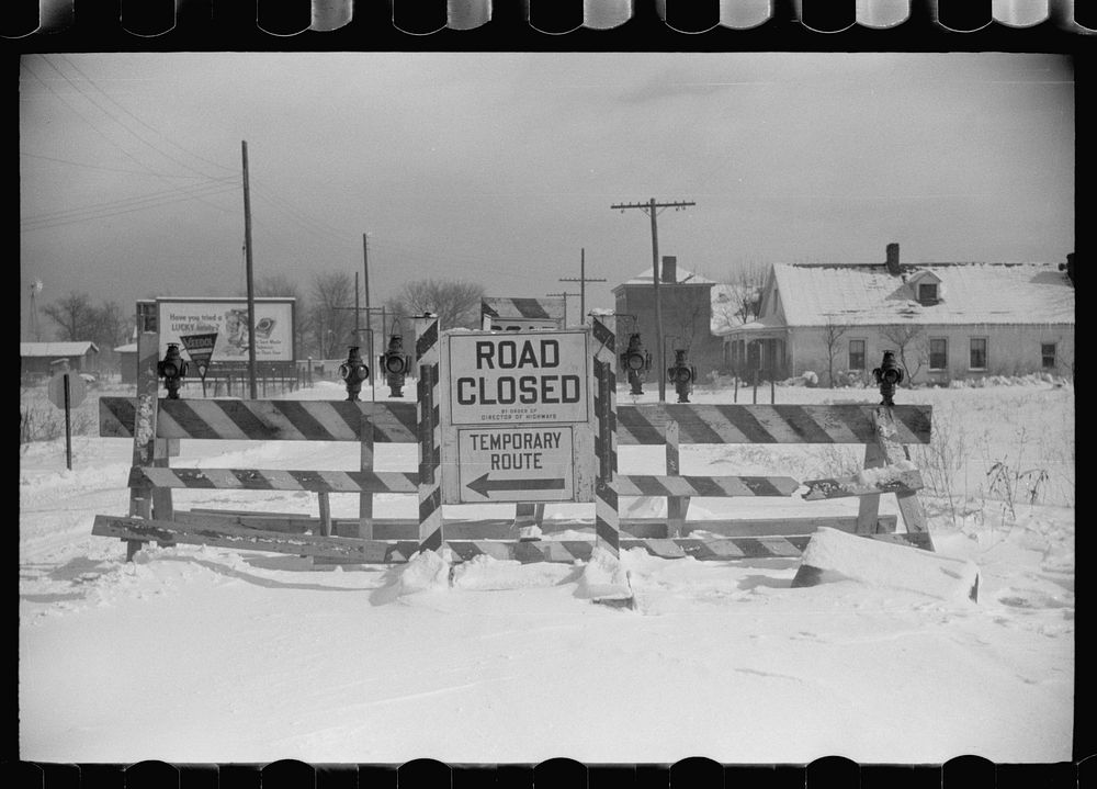 [Untitled photo, possibly related to: Detour sign, Chillicothe, Ohio]. Sourced from the Library of Congress.