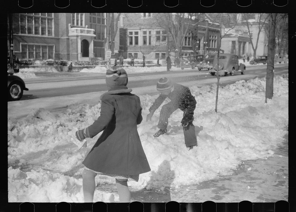 Children having snowball fight, Chillicothe, Ohio. Sourced from the Library of Congress.