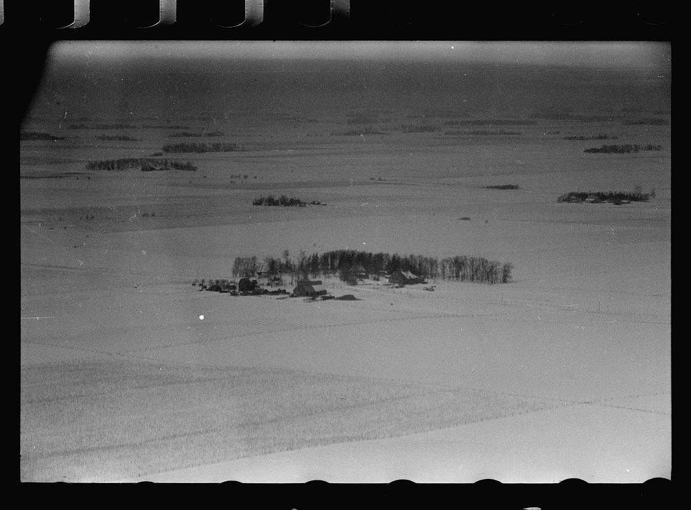 [Untitled photo, possibly related to: Air view, farm, Grundy County, Iowa]. Sourced from the Library of Congress.