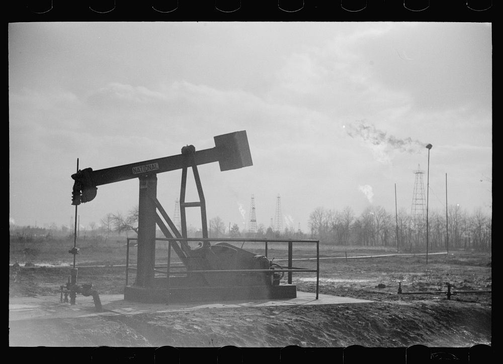 [Untitled photo, possibly related to: Marion County, Illinois. Oil field]. Sourced from the Library of Congress.