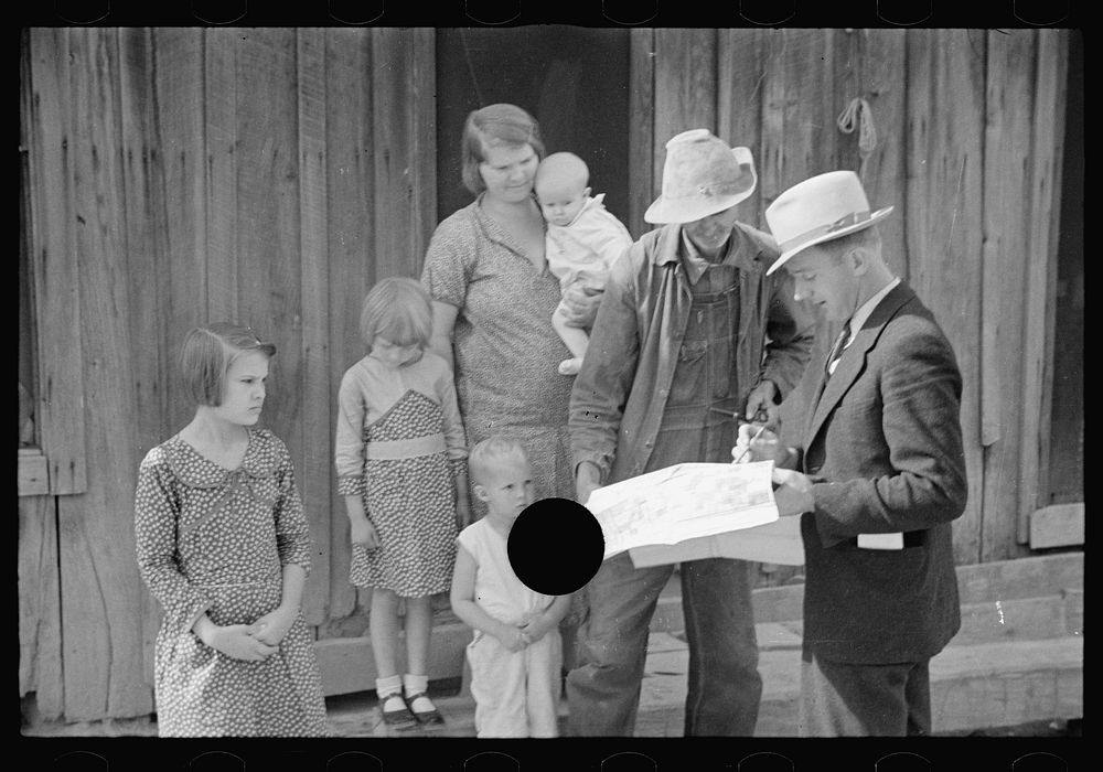 [Untitled photo, possibly related to: Client talks things over with the government representative, Brown County, Indiana].…