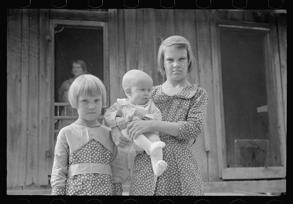 Children of prospective client, Brown County, Indiana. Sourced from the Library of Congress.