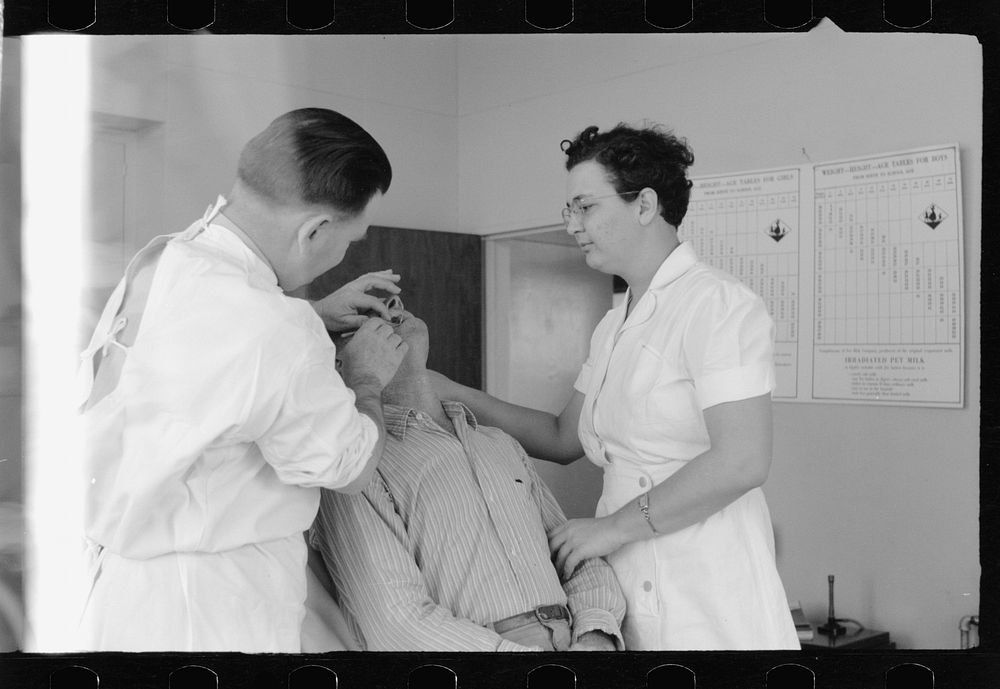 [Untitled photo, possibly related to: Dental clinic, FSA (Farm Security Administration) camp, Weslaco, Texas]. Sourced from…