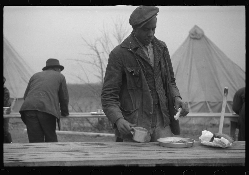 Supper at Marianna, Arkansas flood refugee camp. Sourced from the Library of Congress.