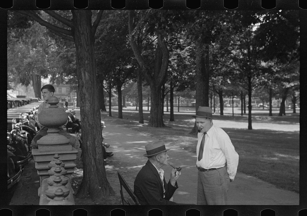 [Untitled photo, possibly related to: Park scene, Manchester, New Hamspshire]. Sourced from the Library of Congress.