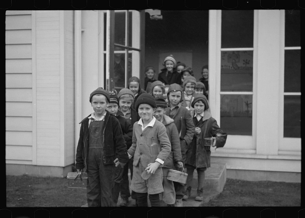 Children leaving grade school at Reedsville, West Virginia. Sourced from the Library of Congress.