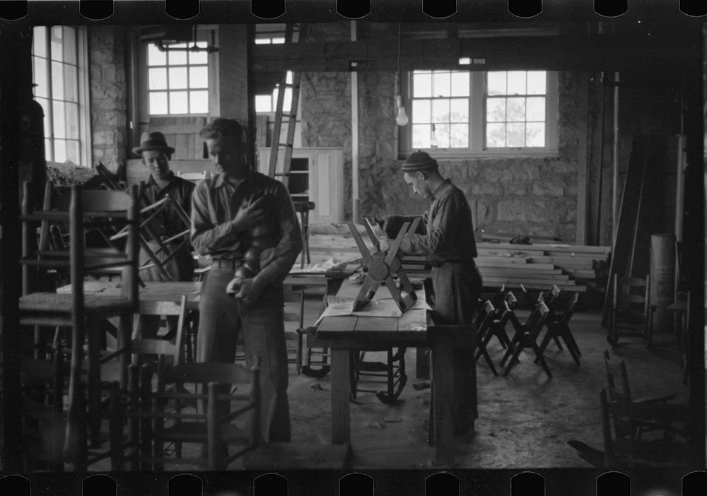 [Untitled photo, possibly related to: Craft shop at Reedsville, West Virginia]. Sourced from the Library of Congress.