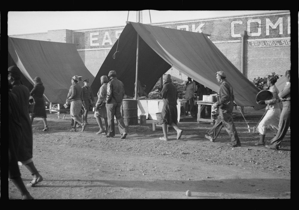  refugees from the flood of February 1937 in camp at Forrest City, Arkansas. Sourced from the Library of Congress.