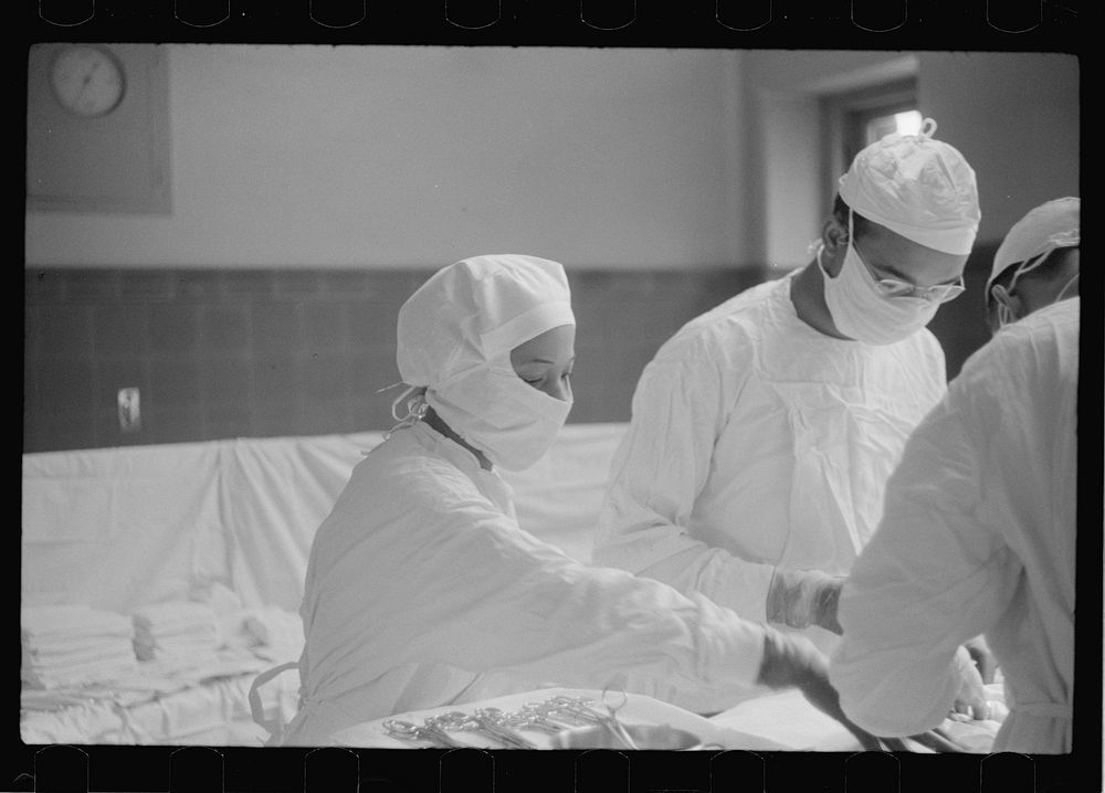 Hernia operation, Provident Hospital, one of the few hospitals for es with a Negro staff, Chicago, Illinois. Sourced from…