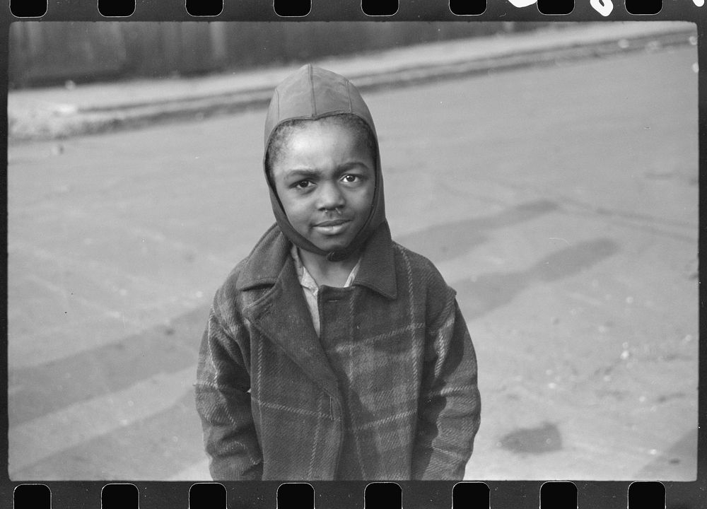 [Untitled photo, possibly related to: Street urchin, Black Belt, Chicago, Illinois]. Sourced from the Library of Congress.