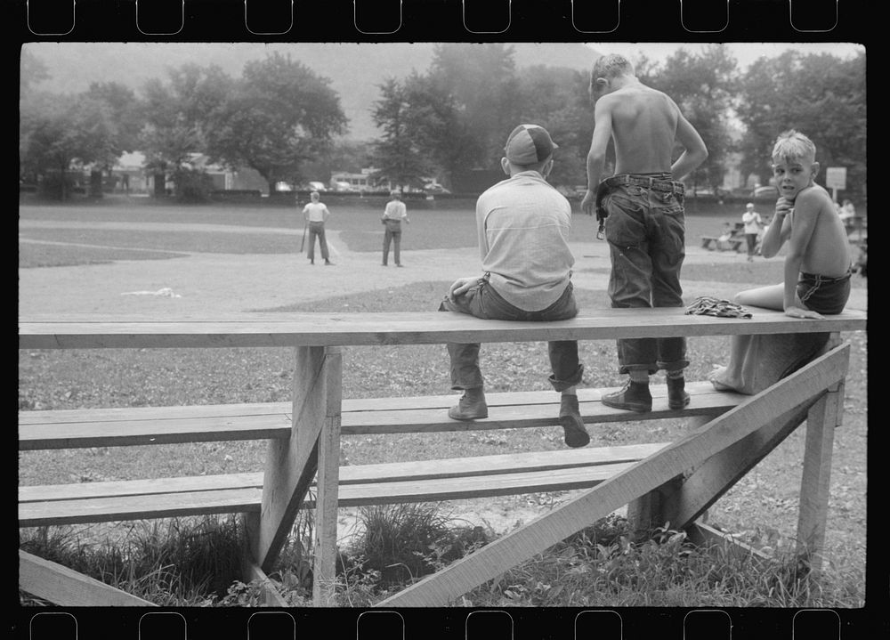 [Untitled photo, possibly related to: Baseball game, Huntingdon, Pennsylvania]. Sourced from the Library of Congress.