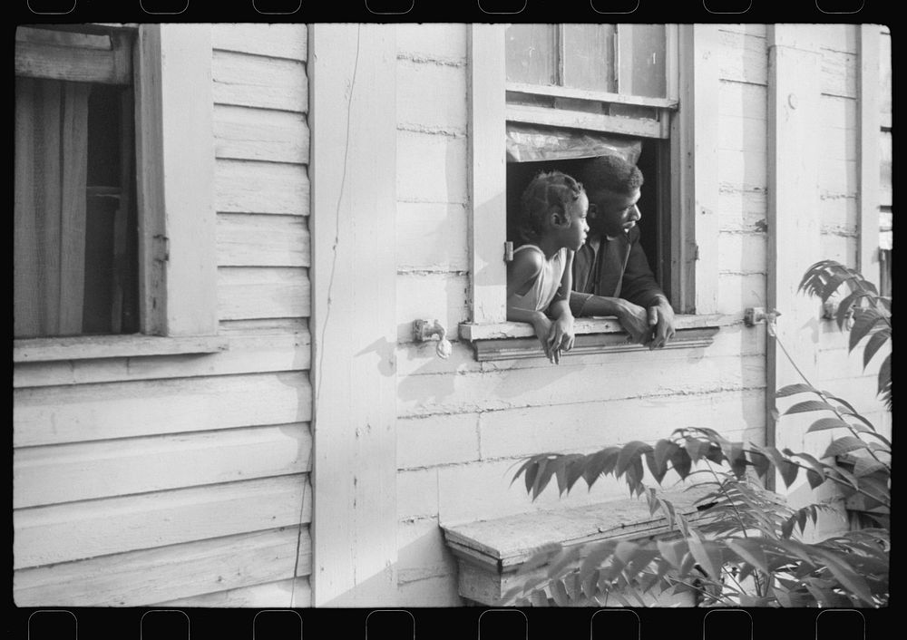 es looking out of their home, Washington, D.C.. Sourced from the Library of Congress.