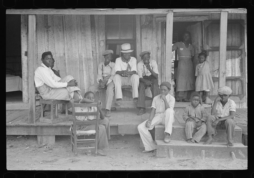 Children of sharecroppers, Little Rock, Arkansas. Sourced from the Library of Congress.