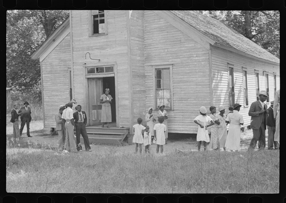 Sunday in Little Rock, Arkansas. Sourced from the Library of Congress.