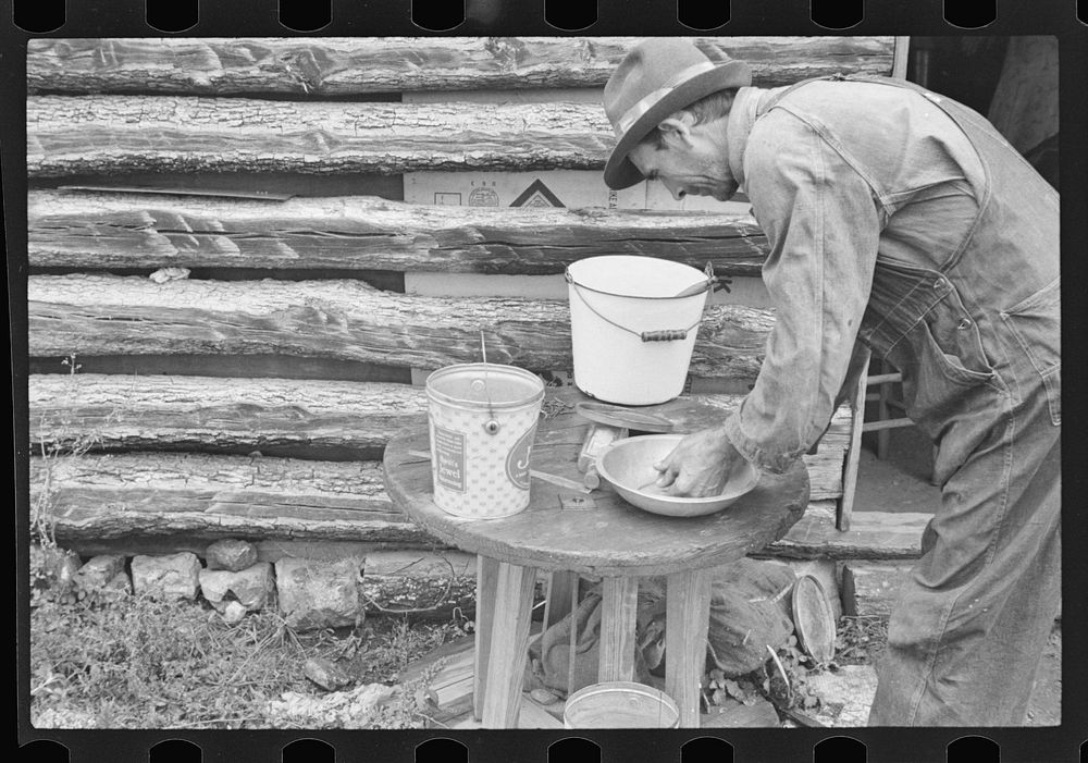 Washing facilities in the Ozarks, Arkansas. Sourced from the Library of Congress.
