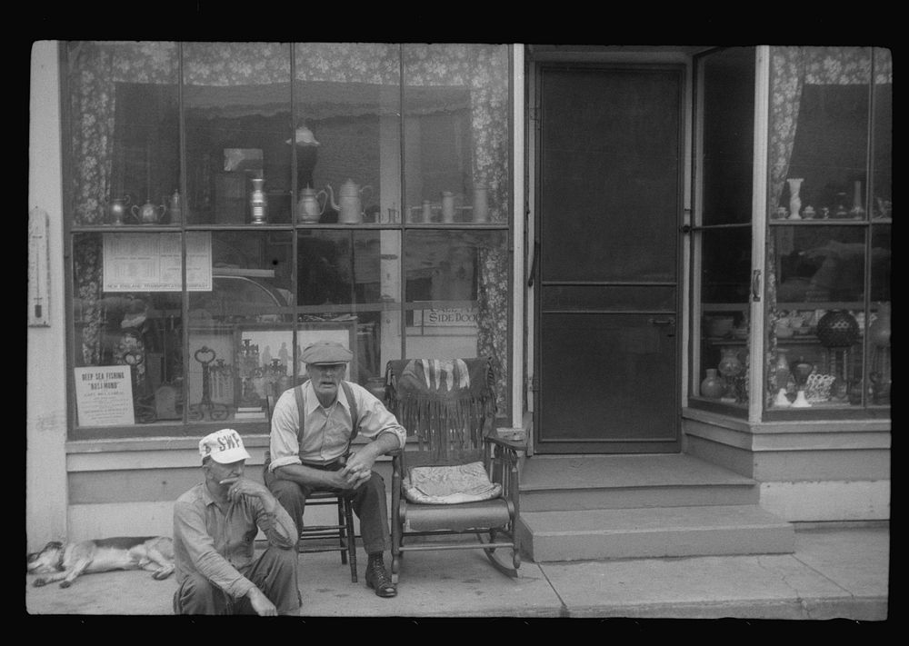 Street scene and shop, Provincetown, Massachusetts. Sourced from the Library of Congress.