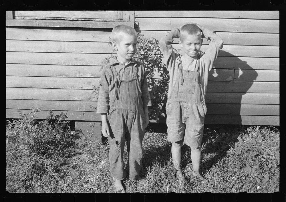 Children of coal miners at Sunbeam Mines, Scotts Run, West Virginia. Sourced from the Library of Congress.