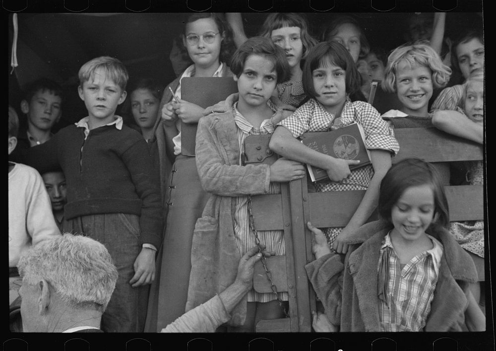 School youngsters, Red House, West Virginia. Sourced from the Library of Congress.