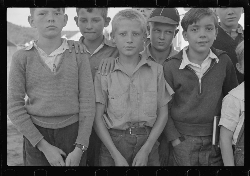 Schoolboys, Red House, West Virginia. Sourced from the Library of Congress.