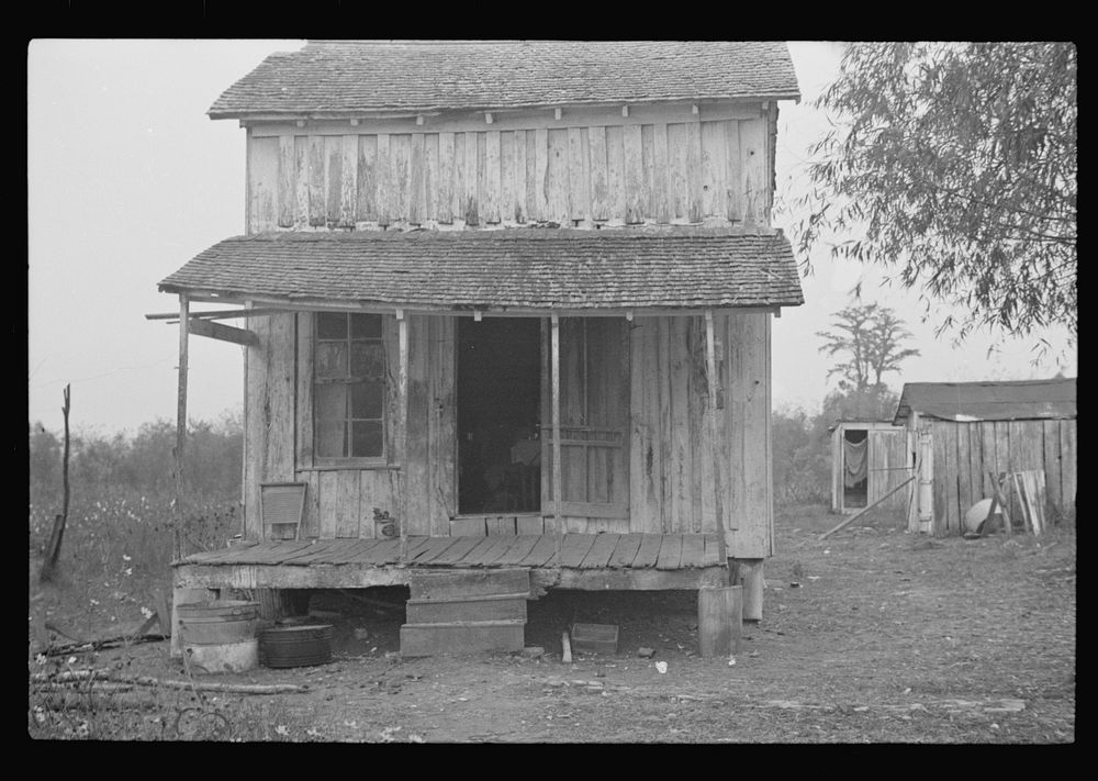 Home of sharecroppers, Arkansas. Sourced from the Library of Congress.