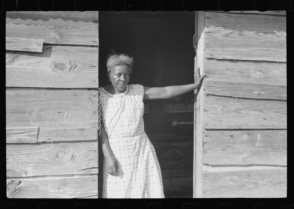 Wife of strawberry picker, Hammond, Louisiana. Sourced from the Library of Congress.